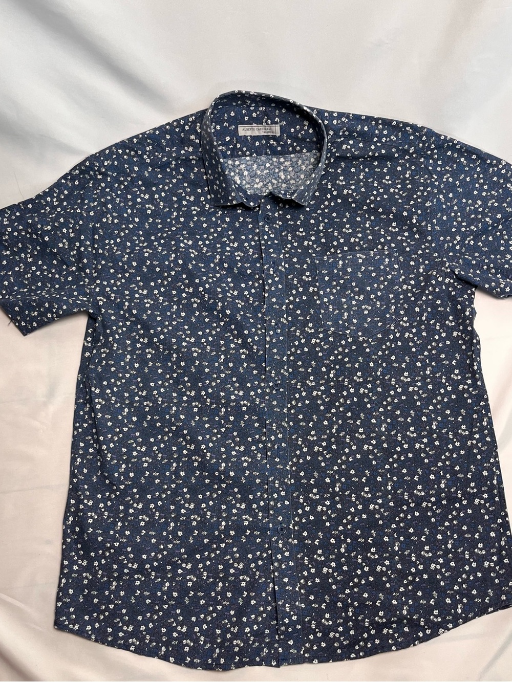 Men's Navy Floral Short-Sleeve Button-Up Shirt